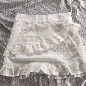 WHITE SKIRT